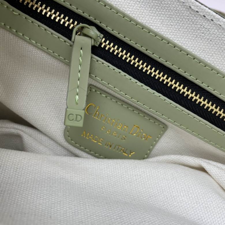 WW886890 24X6X18 (8)