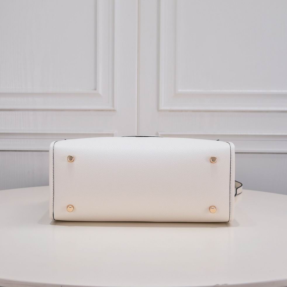 c8448 29.5X22.5X13cm AZ 5