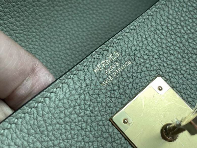 kelly 091004 AM 1 (7)