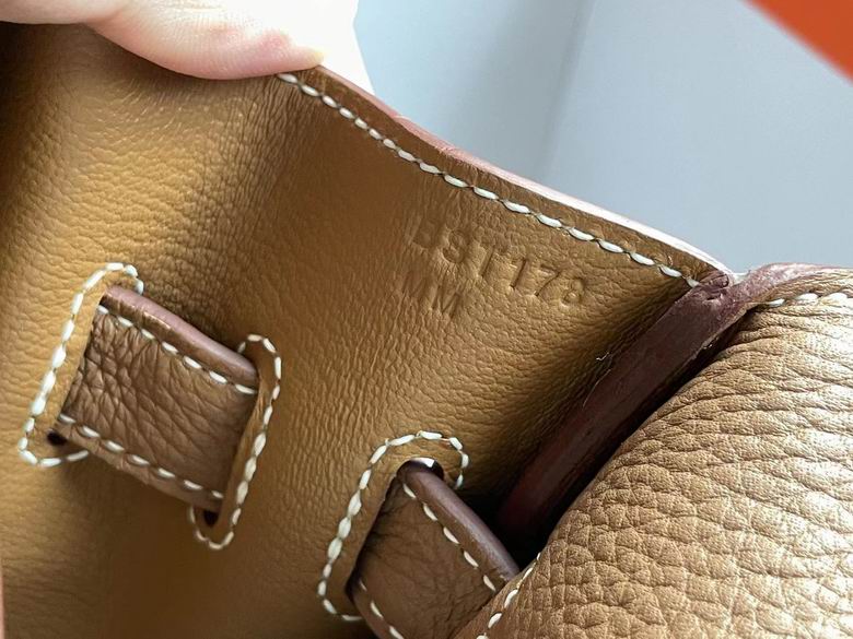 kelly 091004 AM 3 (7)