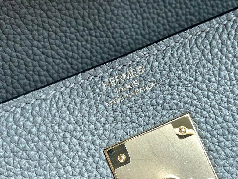 kelly 091004 AM 6 (6)