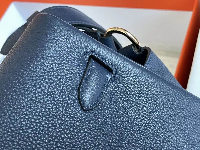 kelly 091004 AM 7 (5)