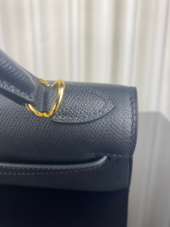 kelly 25cm 121404 AM 17 (3)