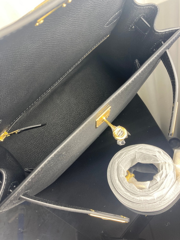 kelly 25cm 121404 AM 17 (9)