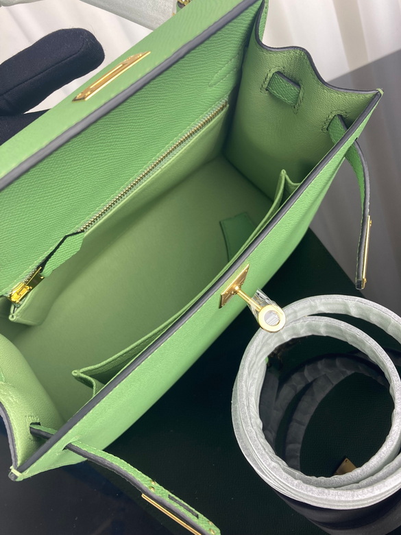 kelly 25cm 121404 AM 5 (9)