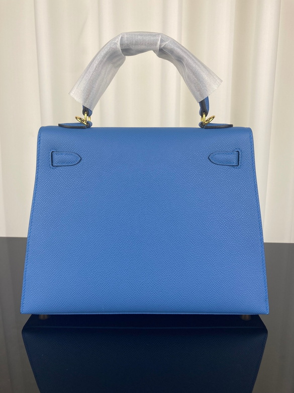 kelly 25cm 121404 AM 7 (5)