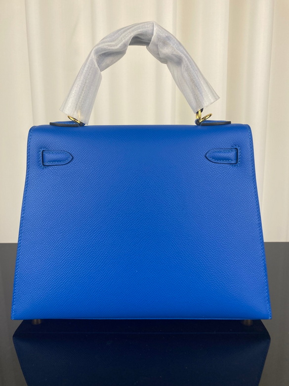 kelly 25cm 121404 AM 8 (5)