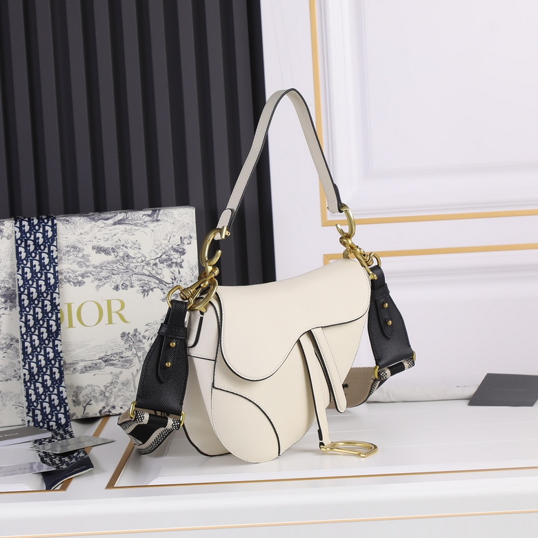 saddle 6666 25.5X20X6.5cm XM 1 (2)