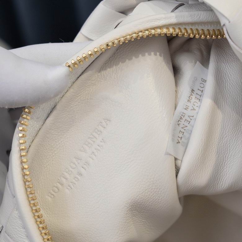 1680 23X27X9cm YG 17 (4)