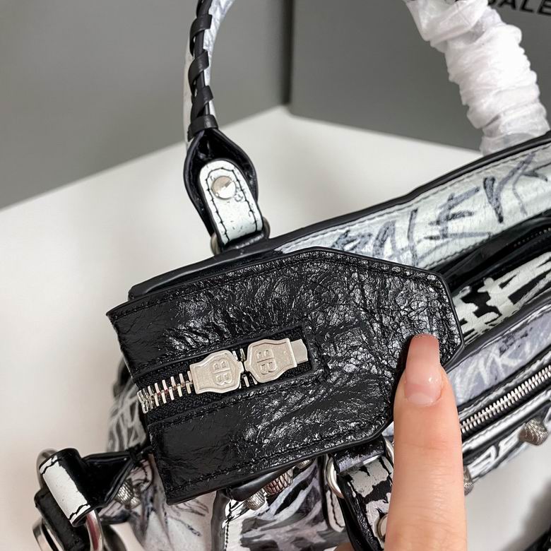 1688S 26X18X11cm GY 9