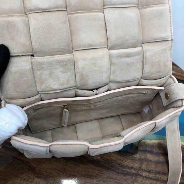 1970 26x18x8cm BG (8)