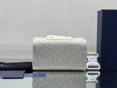 1ADPO24923803 22X10.5X12.5cm XM 4 (3)