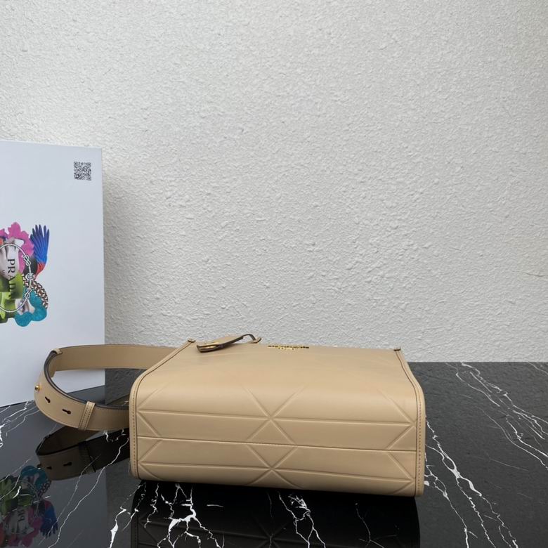 1BA379 30X23X9cm YG 5