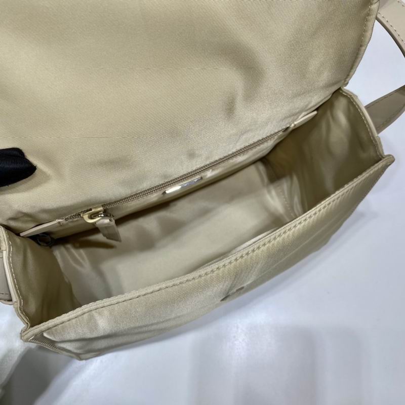 1BD258 23.5x18x11cm 08 (25)