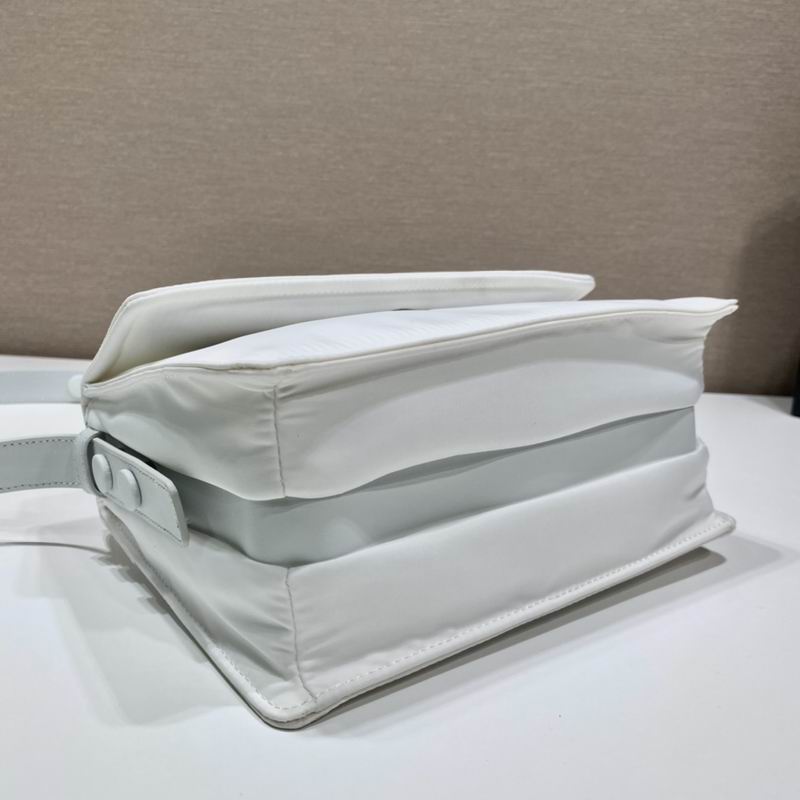 1BD258 23.5x18x11cm 08 (5)