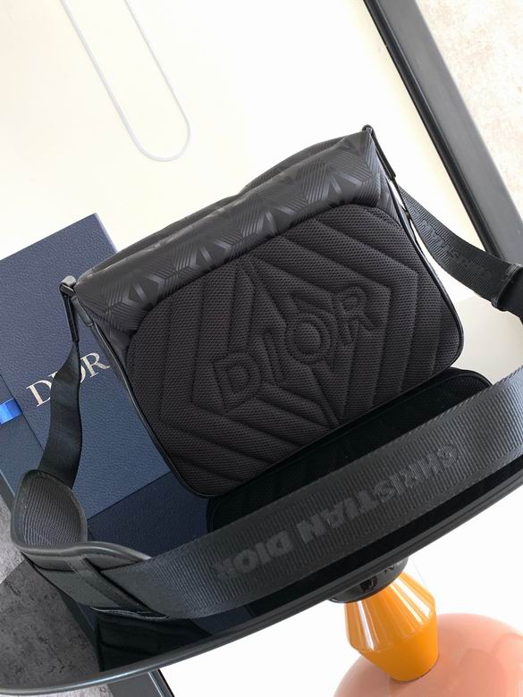 1ESME061YIH 31X21X8cm WP 2colour (4)