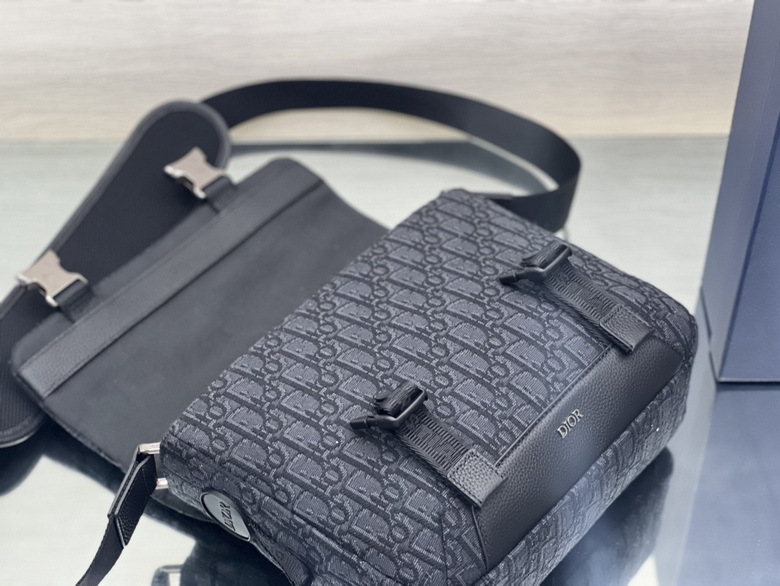 1ESME061YKY 31X21X8cm WP (8)