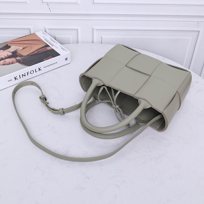 2236 25X16X8cm EL 11 (3)