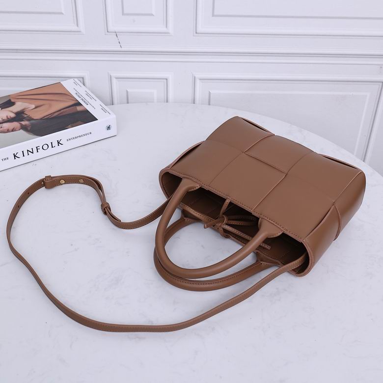 2236 25X16X8cm EL 14 (3)