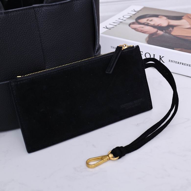 2236 25X16X8cm EL 16 (6)