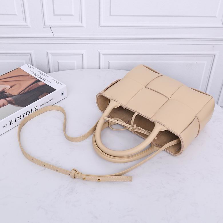 2236 25X16X8cm EL 6 (3)