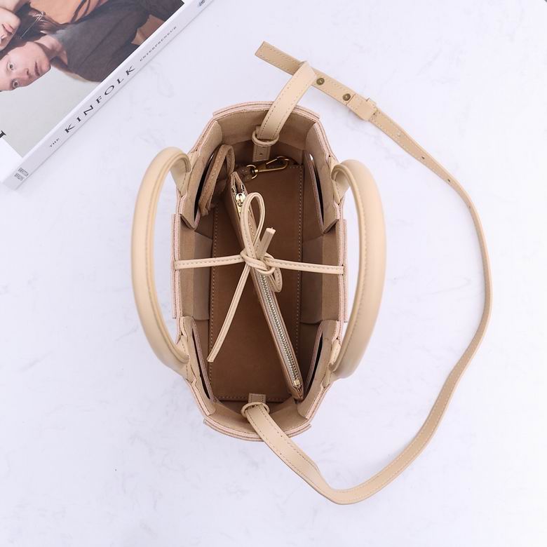 2236 25X16X8cm EL 6 (4)