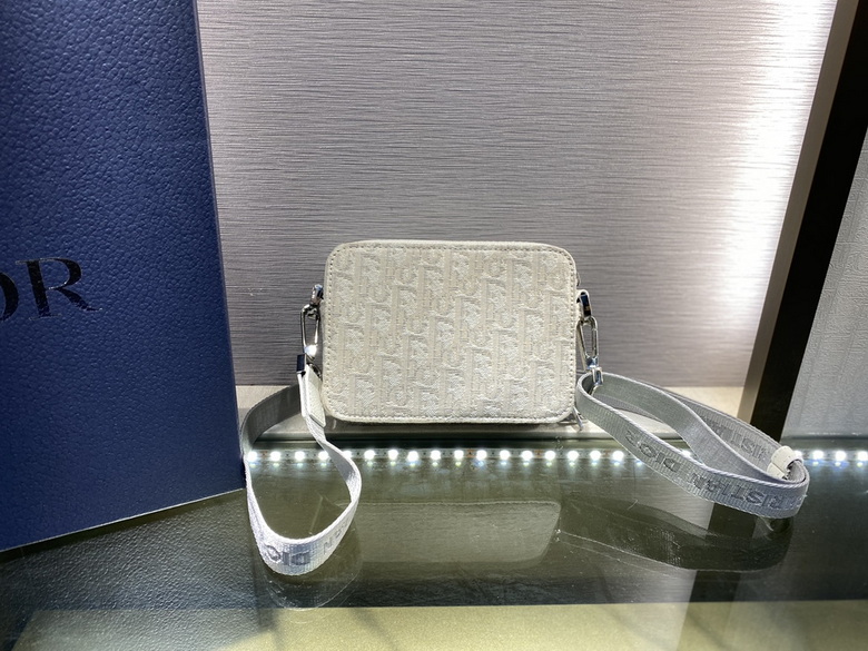 22412-1 17X12.5cm WP (3)