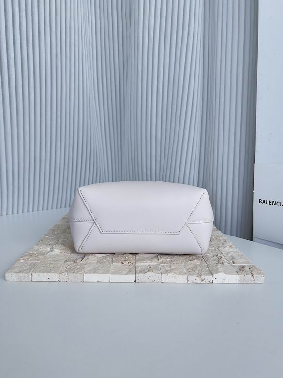 23.9X23.9X10.9cm 091105 GY (4)