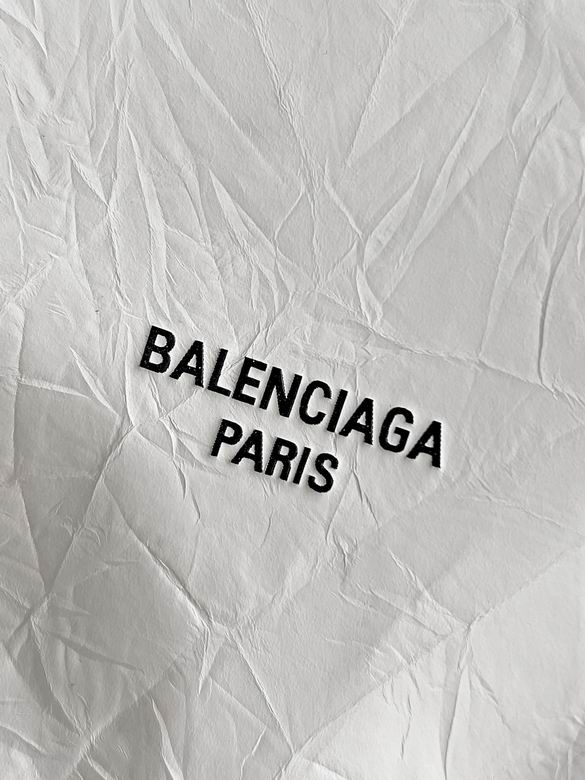 23.9X25.9X9.9cm 041426 GY (3)