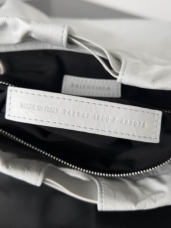 23.9X25.9X9.9cm 041426 GY (7)