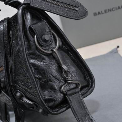 24cm 082104 GY 1 (23)