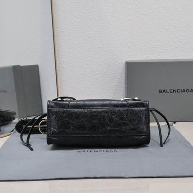 24cm 082104 GY 1 (5)