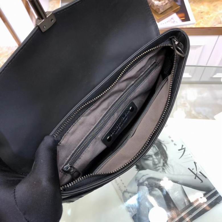 27X18X4cm 032912 WP (9)