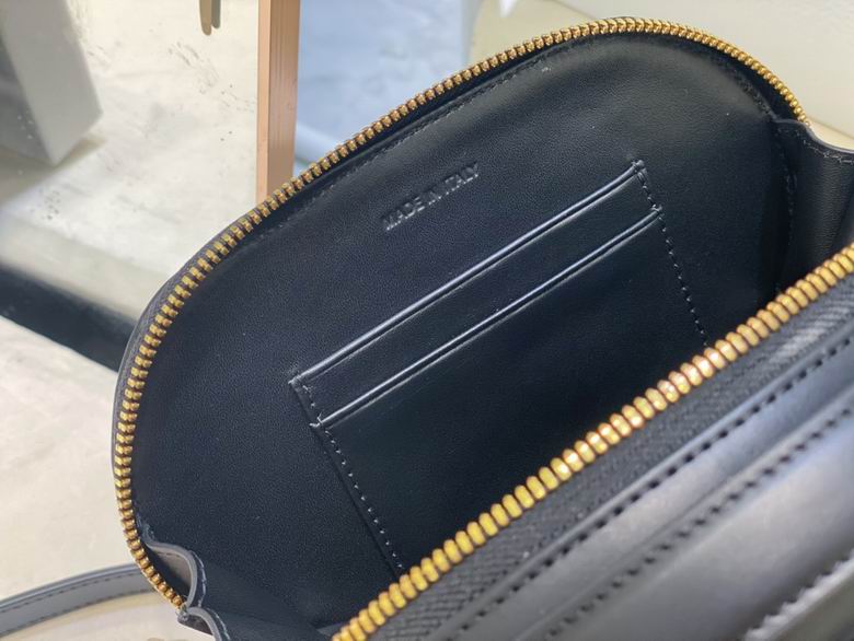 3331 18X11X6.5cm WO 3色 26