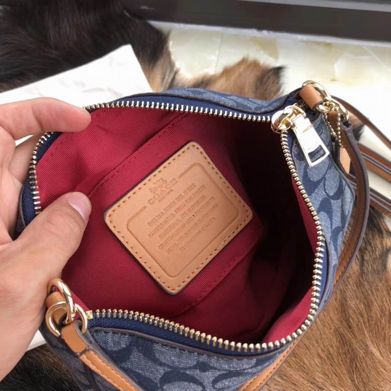 36674 22X12.5cm AZ 7