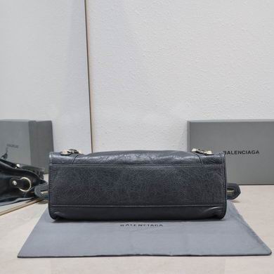 38cm 082102 GY 3 (17)