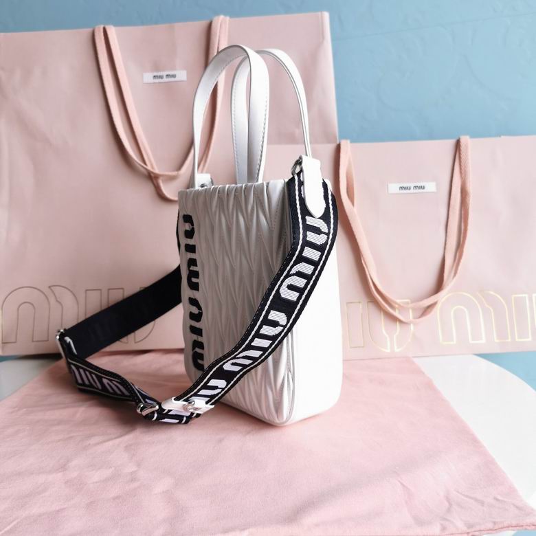 5BA220 18X15X5cm SF 3