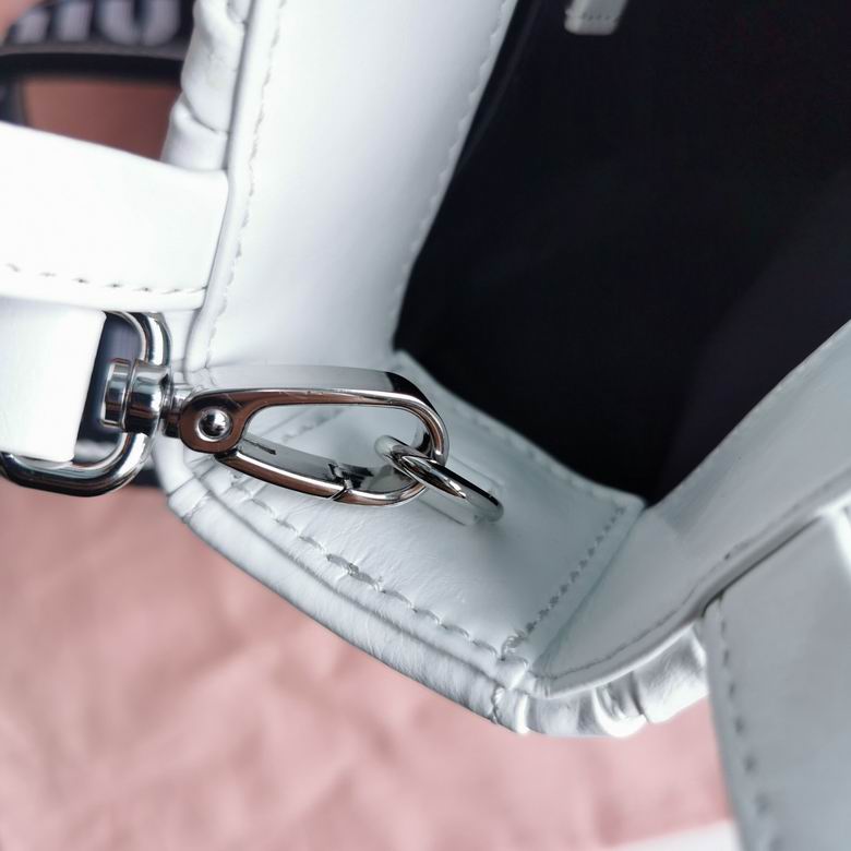 5BA220 18X15X5cm SF 9