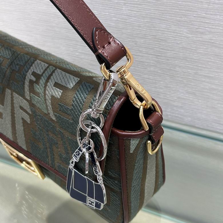 600 26X13X6cm H 18色 130