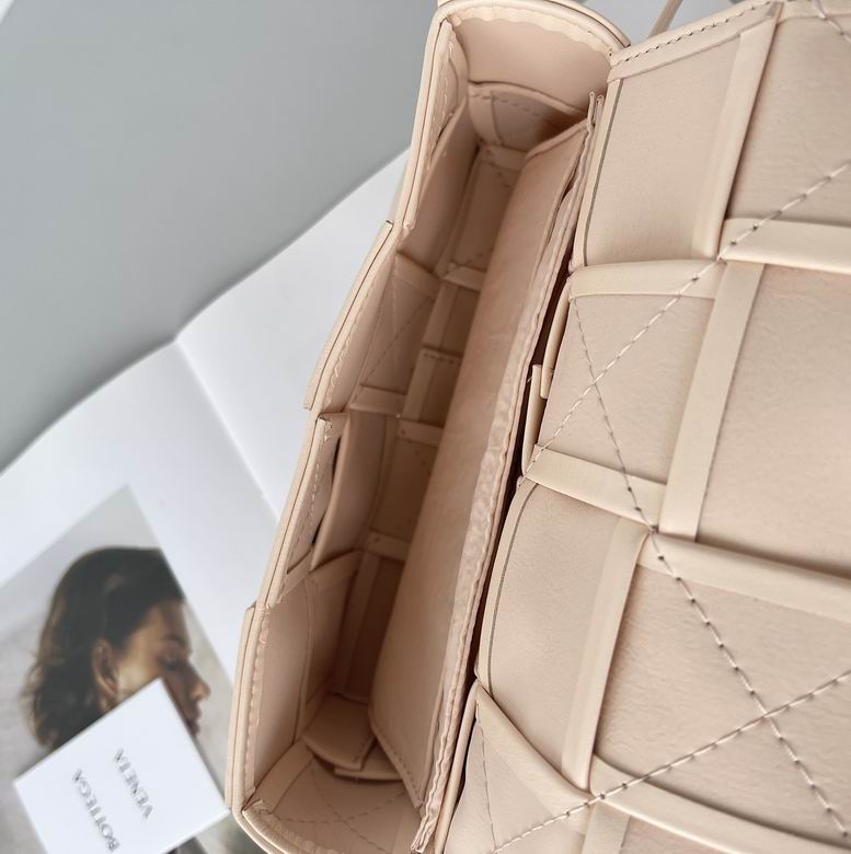 651053 1 7.5x5x2.5cm BG (8)