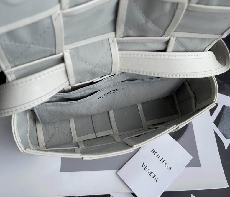 651053 17.5x5x2.5cm BG (9)