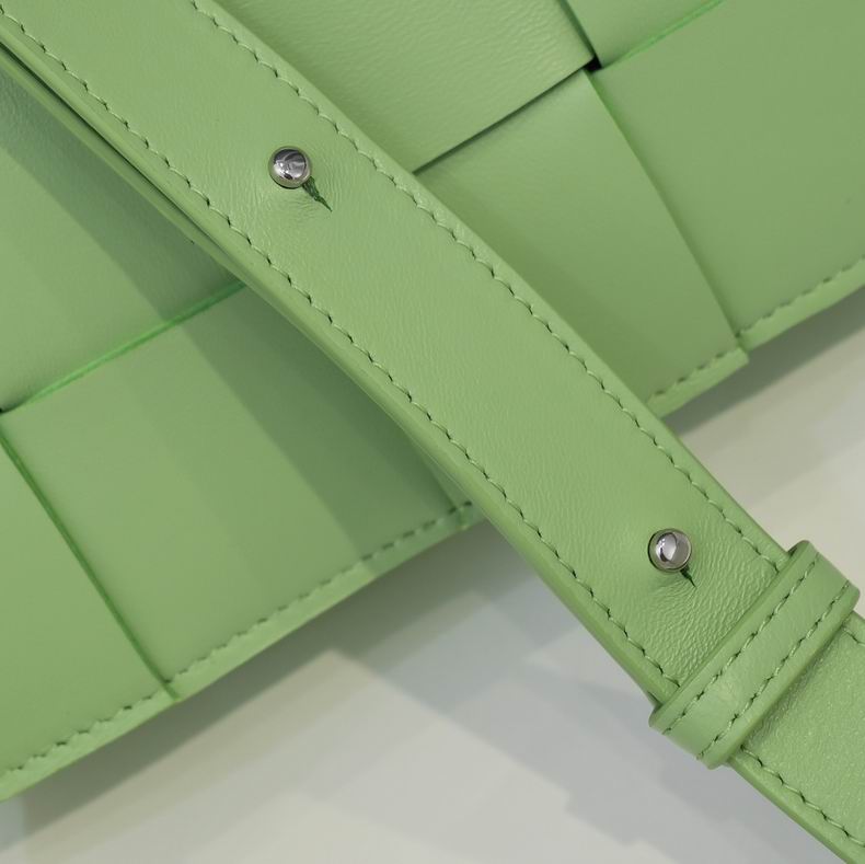 6687 23x15x5 cm dl 18 (7)