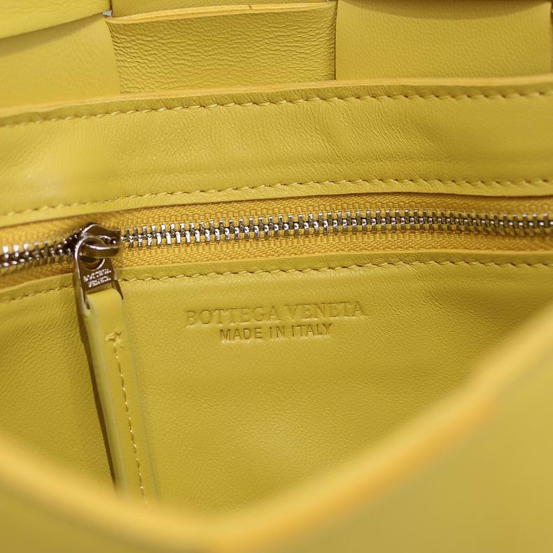 6687 23x15x5 cm dl 24 (8)