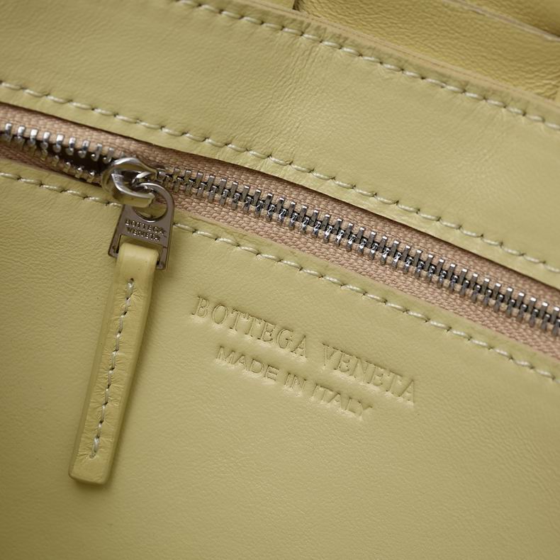 6687 23x15x5 cm dl 27 (8)