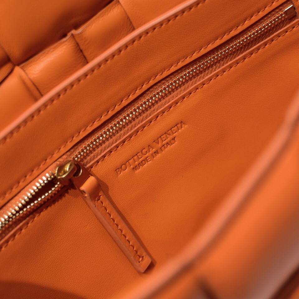 6688 26x18x8 cm dl 12 (9)