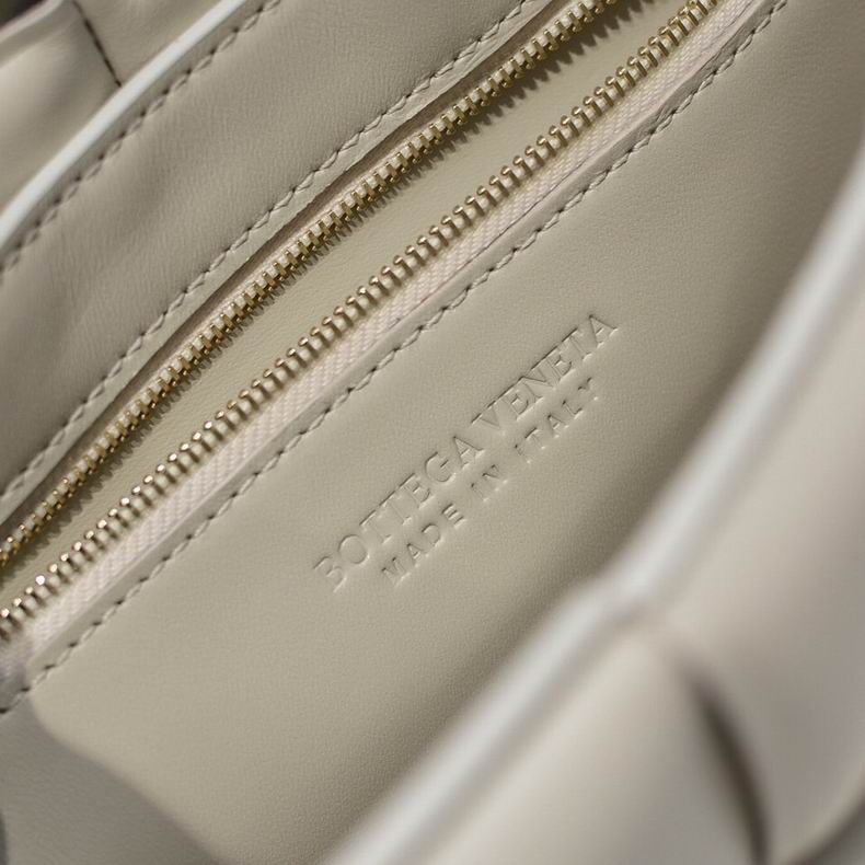 6688 26x18x8 cm dl 21 (6)