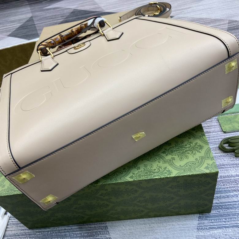 678842 35X30X14cm MP 7