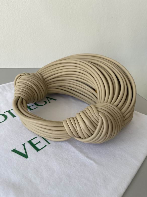 680934 22x15.5x6.5cm BG (3)