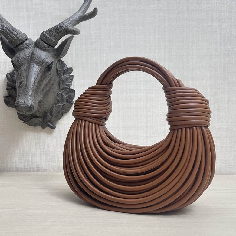 680934 22x15.5x6.5cm DL 4 (3)