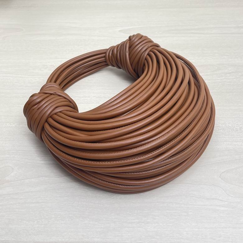 680934 22x15.5x6.5cm DL 4 (4)